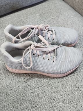 NoBull Trainers Crossfit Workout Light Gray & Pale Pink Lace-Up Sneakers 6.5